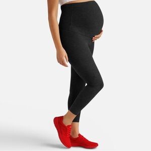 BEYOND THE BUMP x BEYOND YOGA Maternity Spacedye Crop Capri Leggings